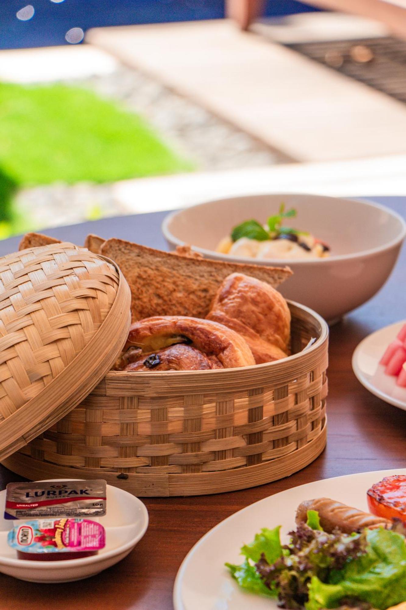 Ghana Villa Seminyak By Pramana Villas Dış mekan fotoğraf